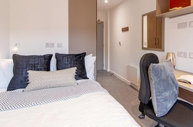 Dean Street, Montpelier, Bristol - Image 2